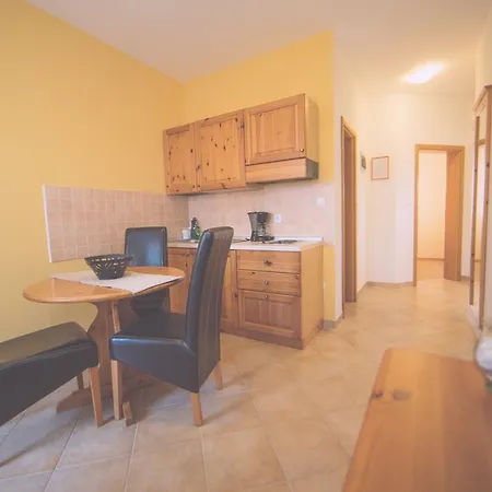 Apartments Meri Liznjan Room photo