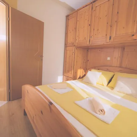 Apartments Meri Liznjan Room photo