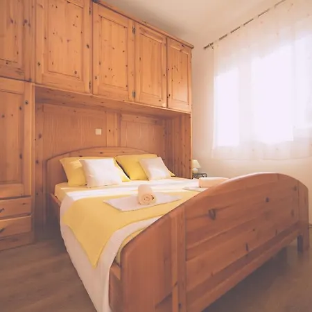 Apartments Meri Liznjan Room photo